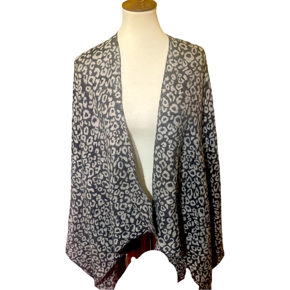 Harve Benard Jackets & Blazers - Harve' Bernard Animal Print Shawl (one size fits most)